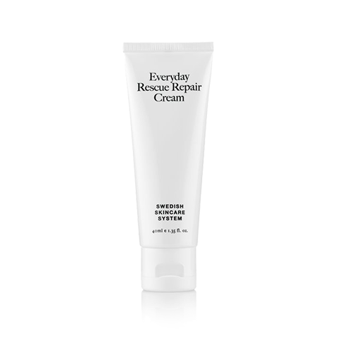 Closeup_3323deda4519f6d8ee61e5d10682195c02be89af_everyday_rescue_repaircream